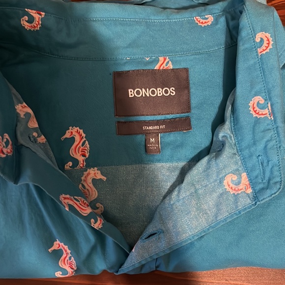 Men’s short sleeve button down - Picture 2 of 2